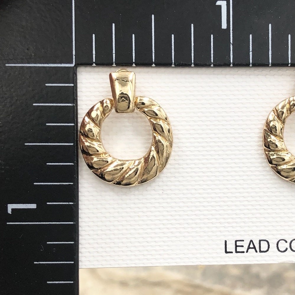 🍀 Small Door Knocker Style Stud Earrings - Silver or Gold Tone - Picture 2 of 3